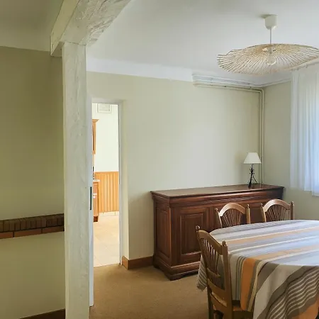 Maison Confortable Avec 3 Et Jardin Clos, Ideale Familles Et Curistes A Prázdninový dům *