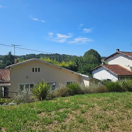 Maison Confortable Avec 3 Et Jardin Clos, Ideale Familles Et Curistes A Prázdninový dům Salies-de-Béarn