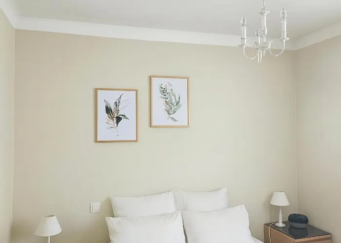 Maison Confortable Avec 3 Et Jardin Clos, Ideale Familles Et Curistes A بيت للعطل